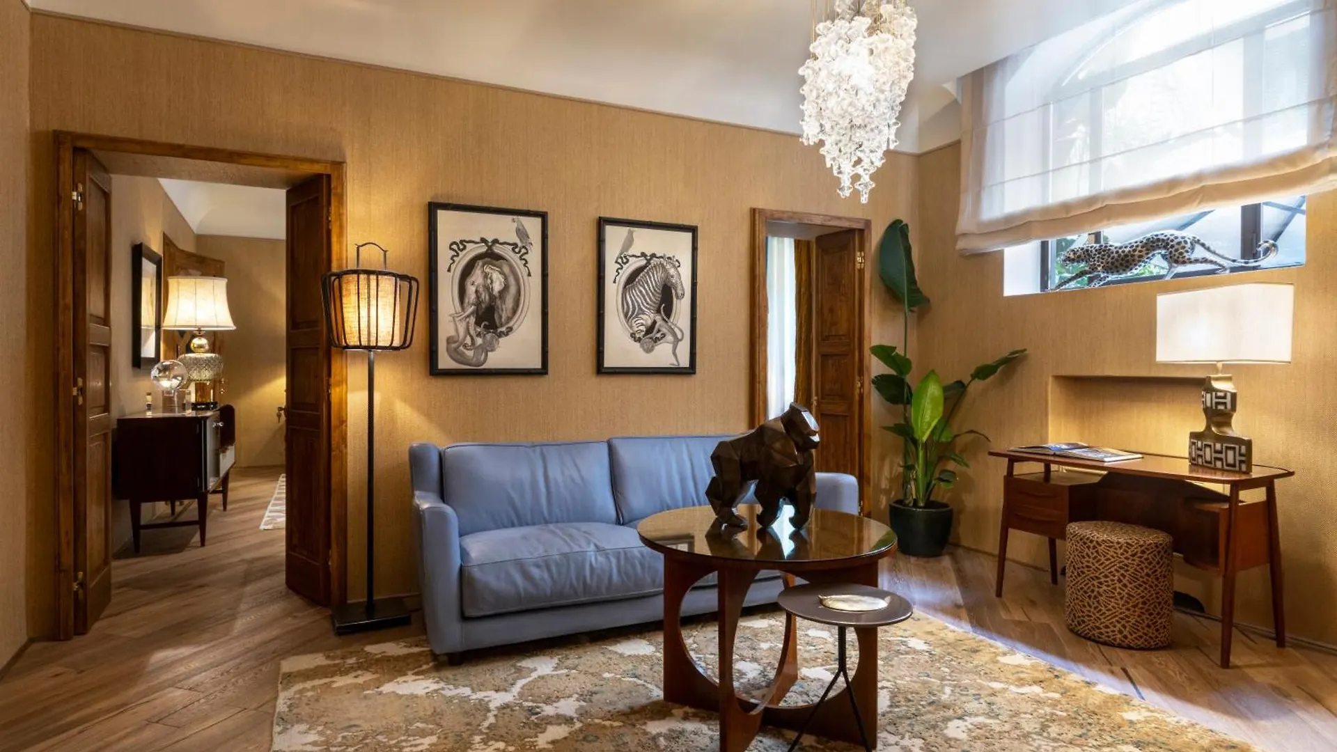 Hotel J&J